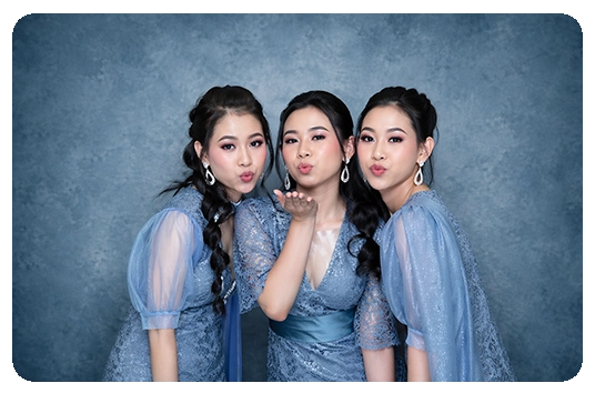 BIRU ABSTRAK