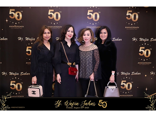 Photobooth ulang tahun di Makassar oleh King Photobooth - birthday photobox kingphotobooth 50tahun tahun2023 | Photobooth Makassar