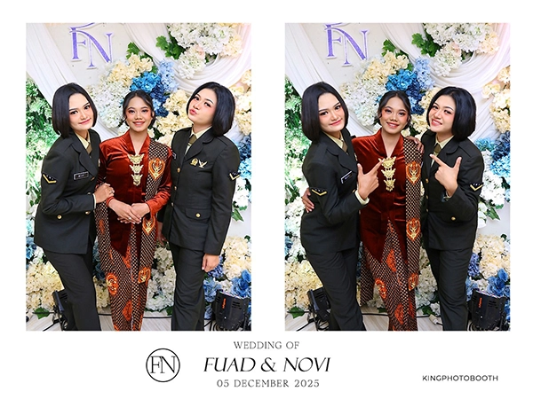 Photobooth wedding Makassar oleh King Photobooth - wedding polaroid vertikal kingphotobooth Makassar fourpoints tahun2025 | Photobooth Makassar
