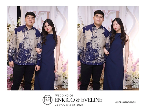 Photobooth wedding Makassar oleh King Photobooth - wedding polaroid vertikal kingphotobooth Makassar rinra tahun2025 | Photobooth Makassar